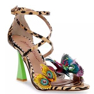 Betsey Johnson Everly Strappy Butterfly 🦋 Embellishment Heels Sandals 8